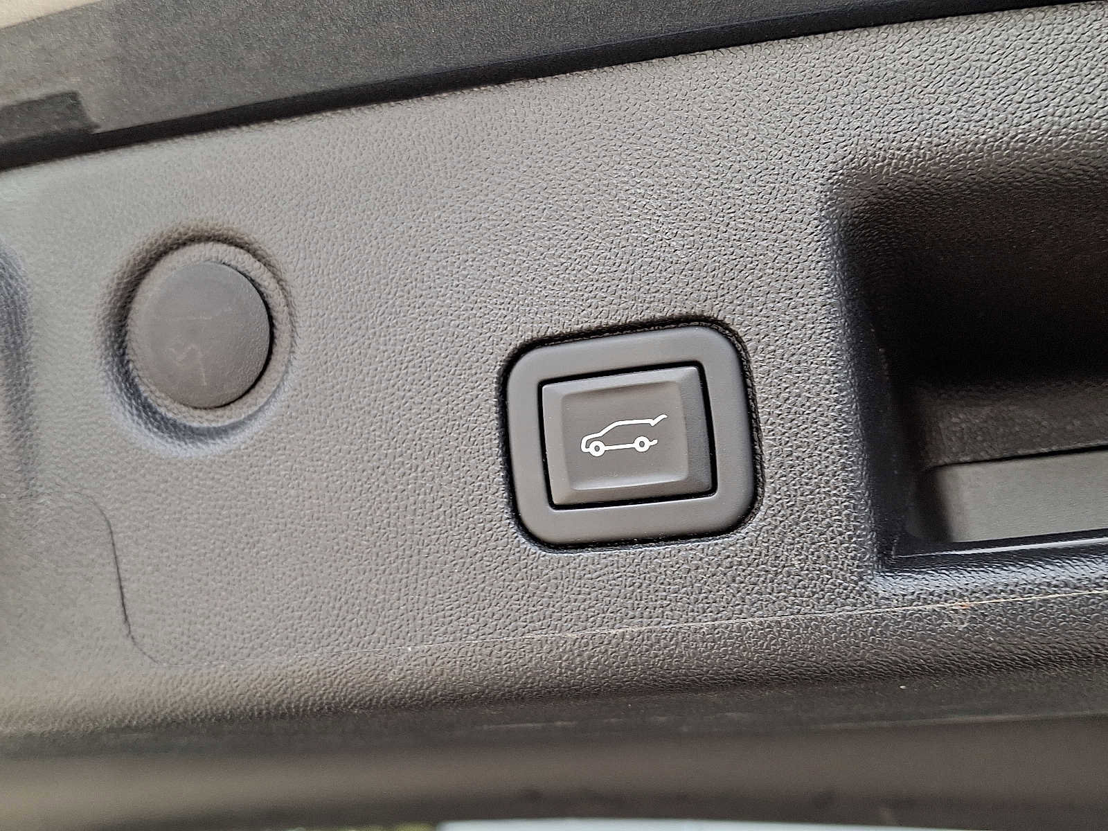 Used 2023 Chevrolet Equinox RS w/ LPO, Floor Liner Package image 30