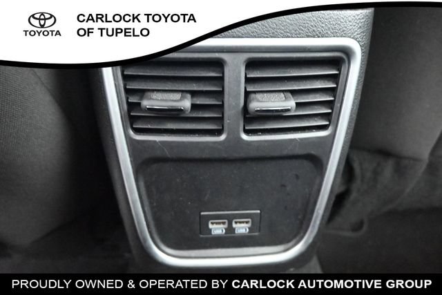 Used 2022 Dodge Charger SXT RWD image 17