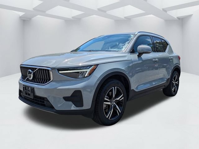 Certified 2025 Volvo XC40 B5 Core AWD/4WD image 10