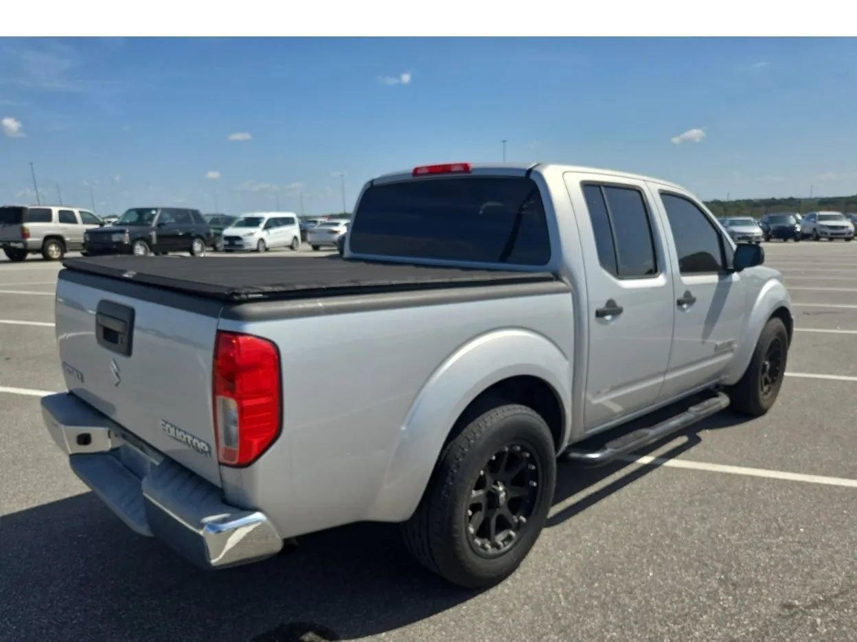 Used 2010 Suzuki Equator Sport RWD image 5