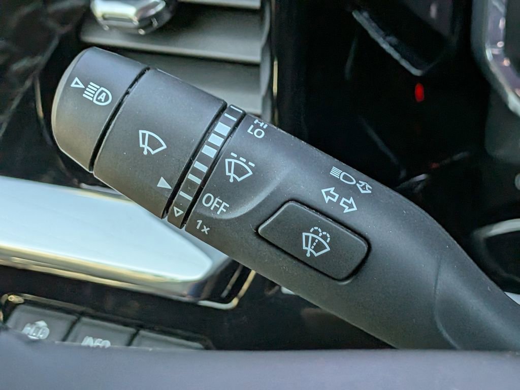 Used 2025 Chevrolet Silverado 2500 LTZ w/ Z71 Chrome Sport Edition image 31