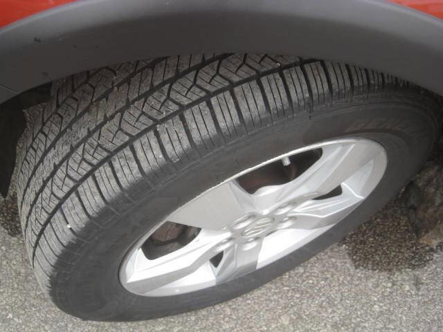 Used 2012 Suzuki SX4 Premium image 32
