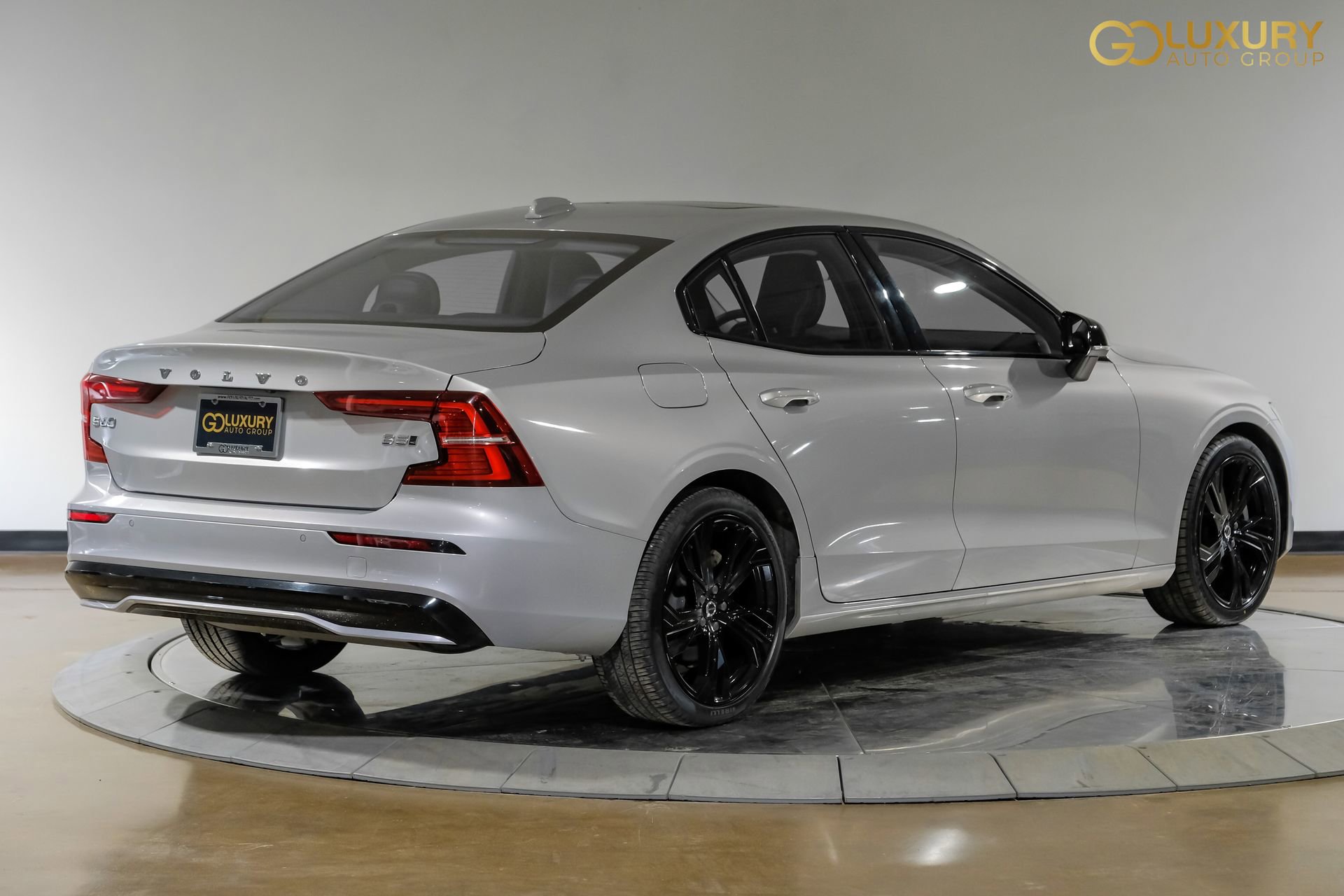 Used 2024 Volvo S60 B5 Core AWD/4WD image 10