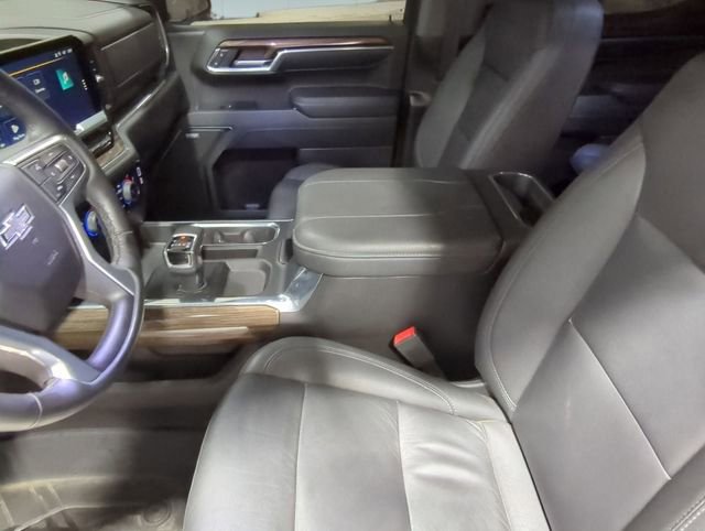 Used 2024 Chevrolet Silverado 1500 RST w/ Convenience Package II image 18