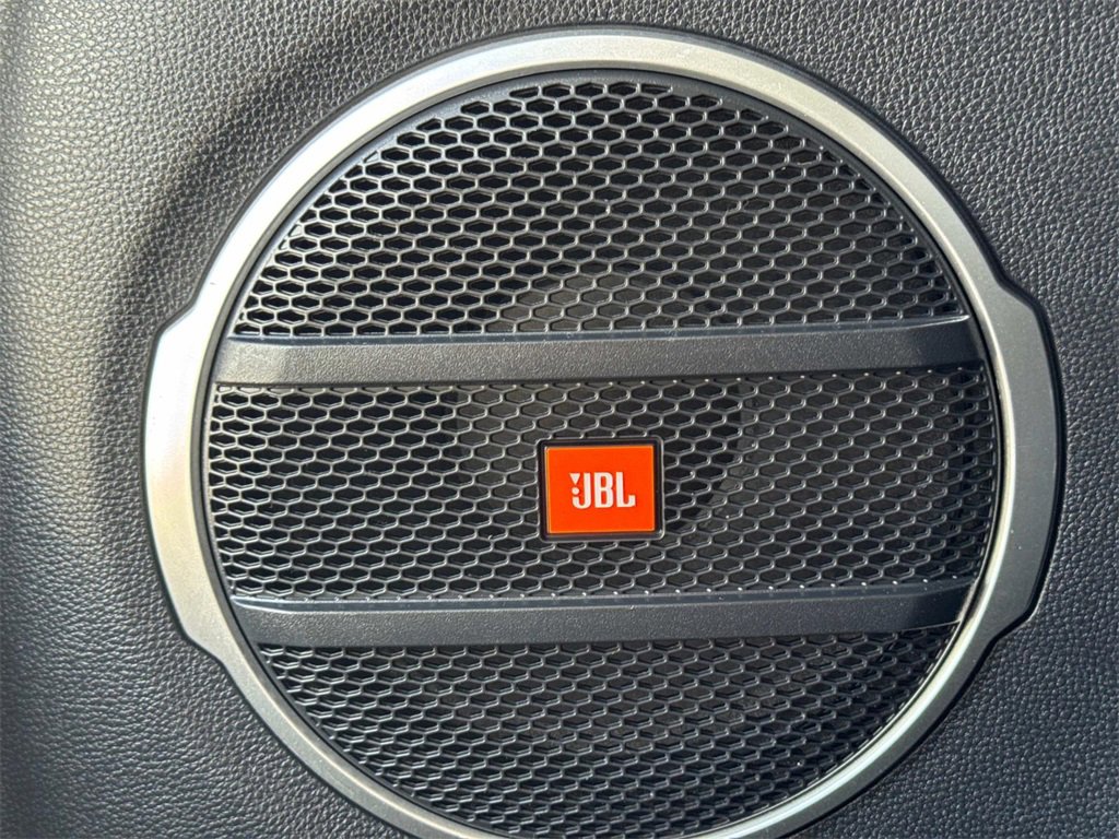 Used 2022 Toyota Corolla Cross XLE image 25