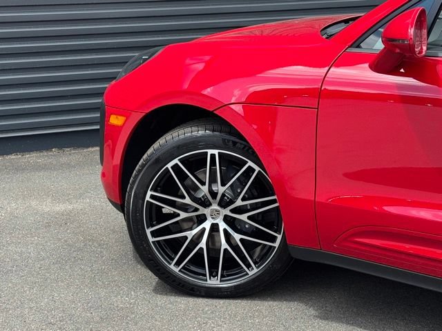 New 2026 Porsche Macan AWD/4WD image 7