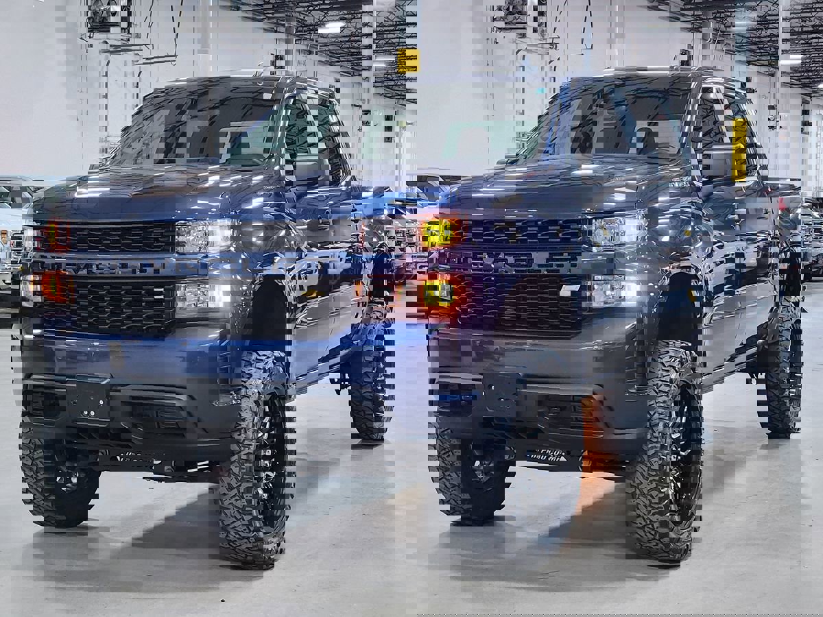 Used 2022 Chevrolet Silverado 1500 Custom w/ Safety Confidence Package image 4