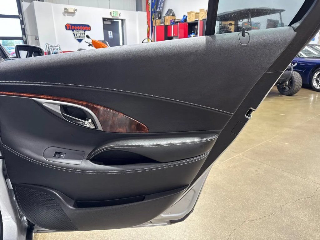 Used 2013 Buick LaCrosse Leather FWD image 20