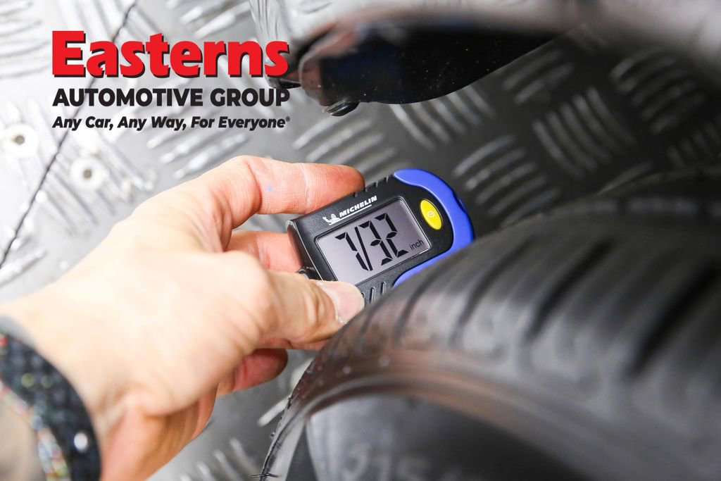 Used 2018 Lexus ES 350 350 w/ Luxury Package w/Wood Trim image 32