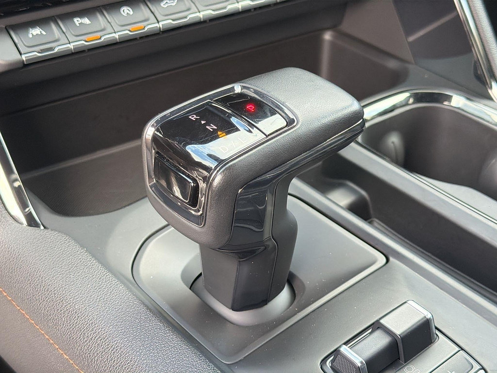 Used 2024 GMC Sierra 1500 AT4 w/ Technology Package AWD/4WD image 13