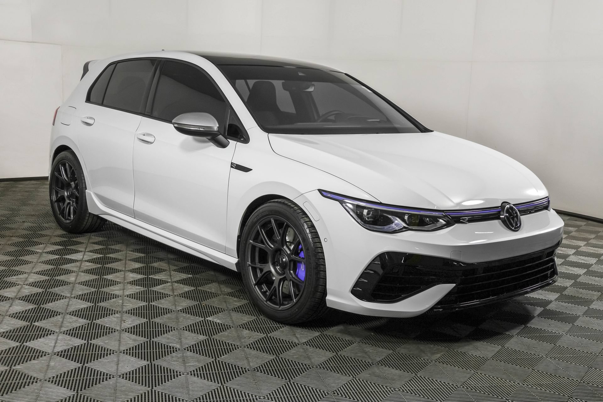 Used 2022 Volkswagen Golf R AWD/4WD image 10