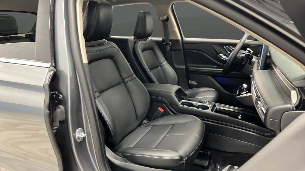 Used 2025 Lincoln Corsair Reserve AWD/4WD image 24