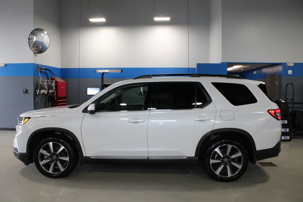 Used 2024 Honda Pilot Elite image 15