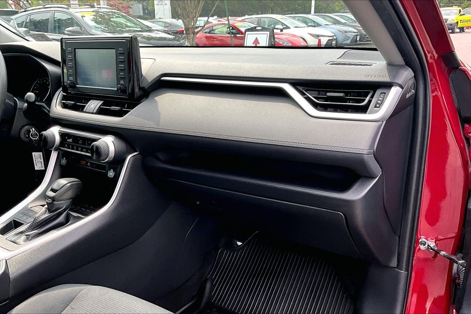 Used 2019 Toyota RAV4 LE w/ All Weather Liner Package AWD/4WD image 15