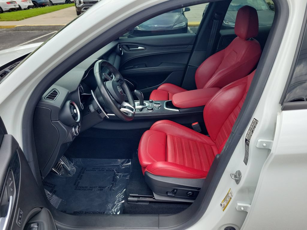 Used 2022 Alfa Romeo Stelvio Sprint RWD image 15