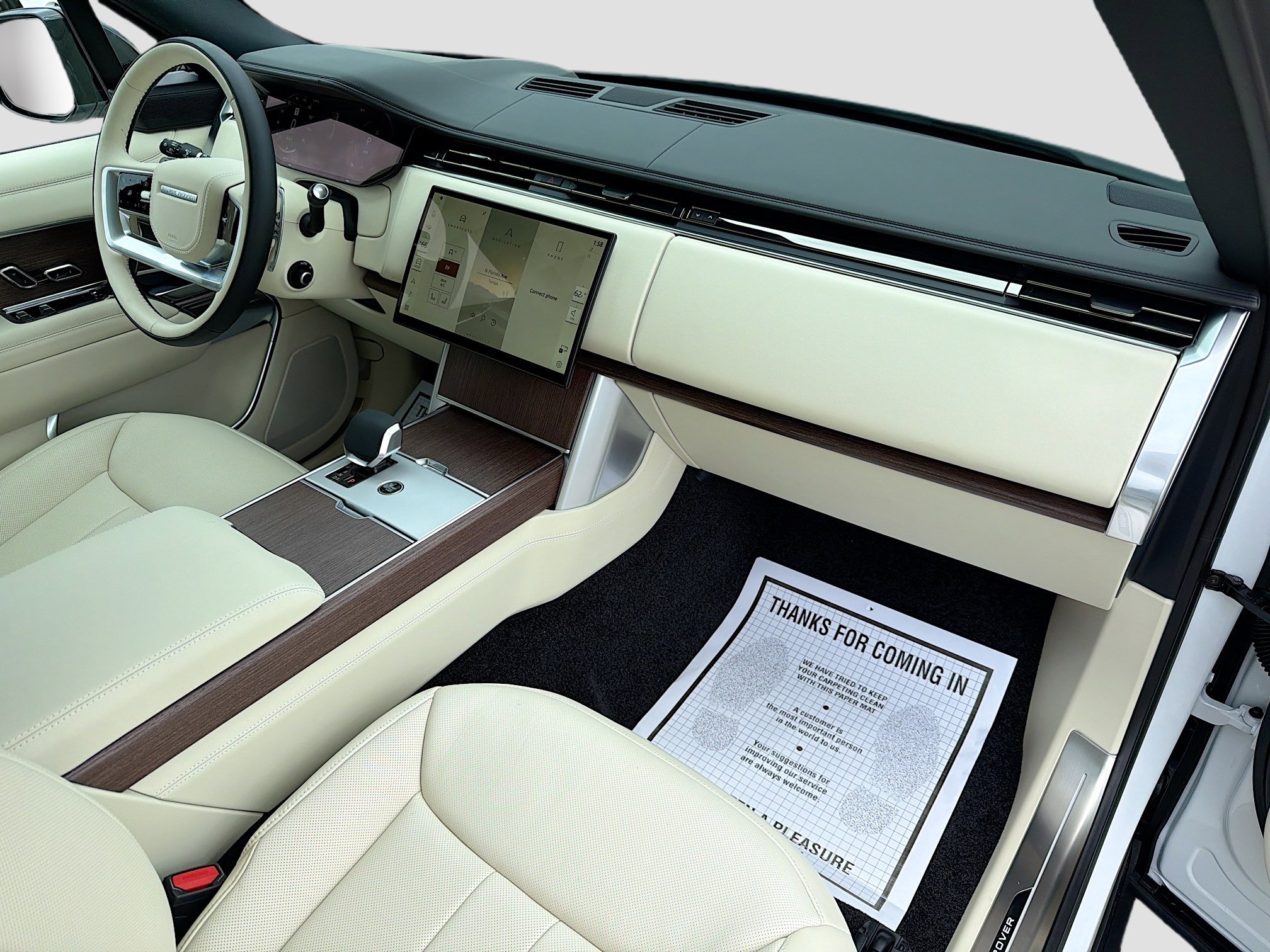 New 2026 Land Rover Range Rover SE AWD/4WD image 14
