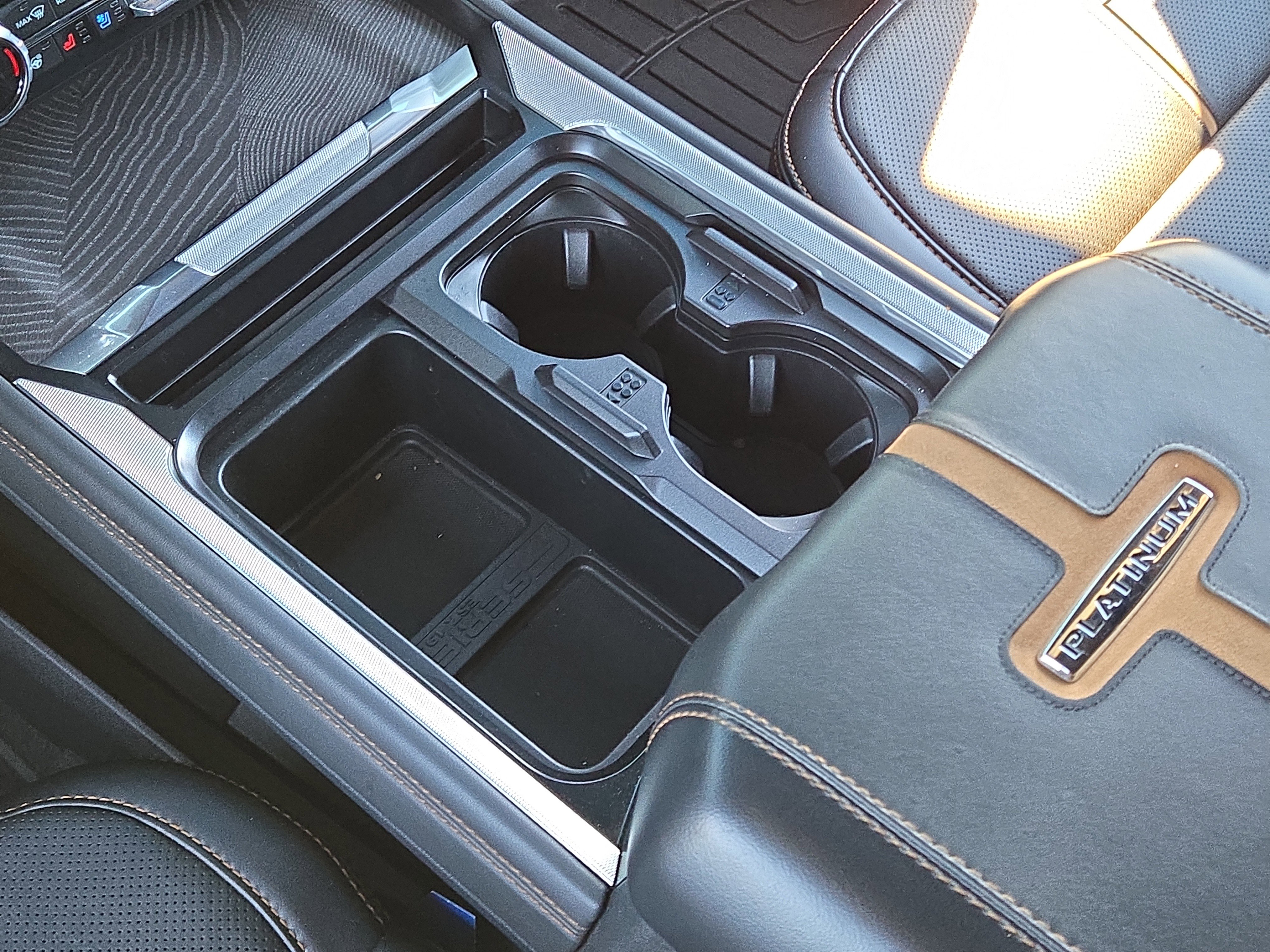 Used 2023 Ford F450 Platinum w/ FX4 Off-Road Package image 35