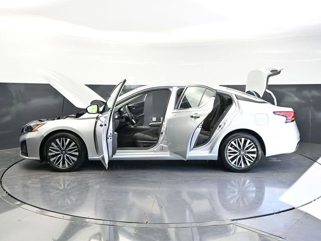 Used 2024 Nissan Altima 2.5 SV image 41