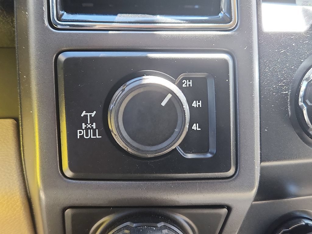 Used 2019 Ford F150 XLT w/ Equipment Group 302A Luxury AWD/4WD image 21