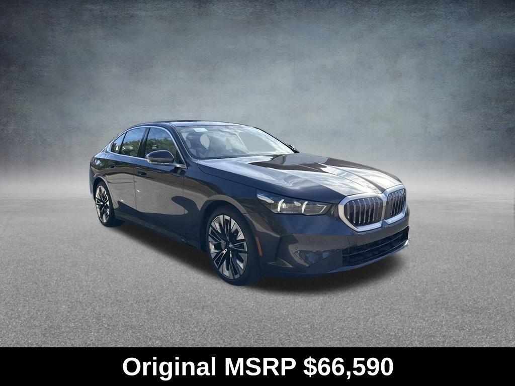 Used 2025 BMW 530i xDrive w/ Premium Package image 9