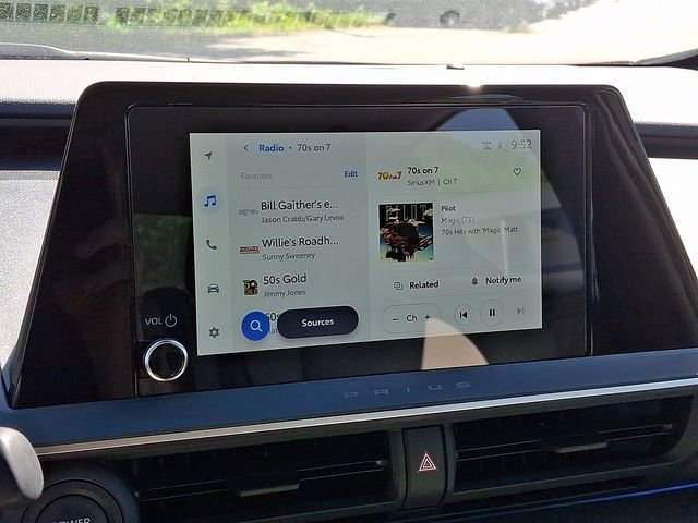 Used 2024 Toyota Prius XLE image 18