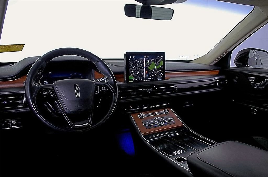 Used 2023 Lincoln Aviator Reserve w/ Equipment Group 201A image 16