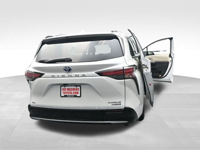 Used 2024 Toyota Sienna Platinum image 38
