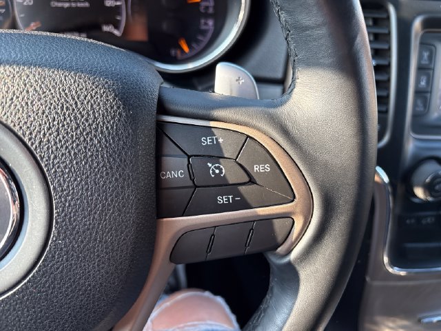 Used 2014 Jeep Grand Cherokee Laredo AWD/4WD image 15