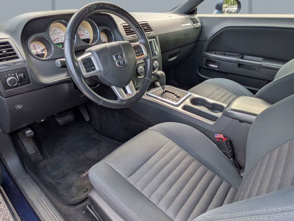 Used 2014 Dodge Challenger SXT RWD image 13