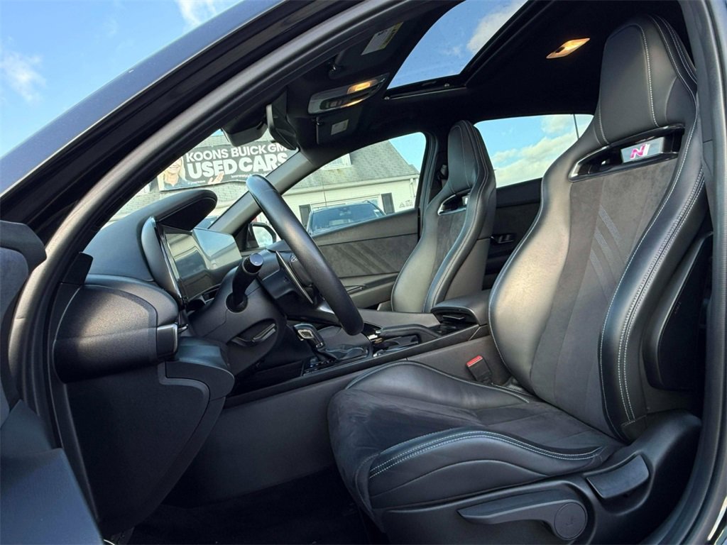 Used 2022 Hyundai Elantra N image 16