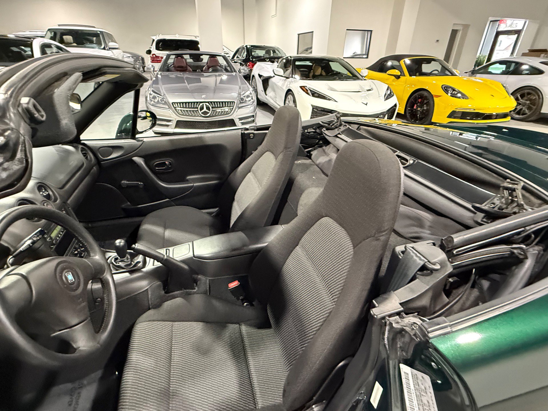 Used 1999 MAZDA MX-5 Miata RWD image 45