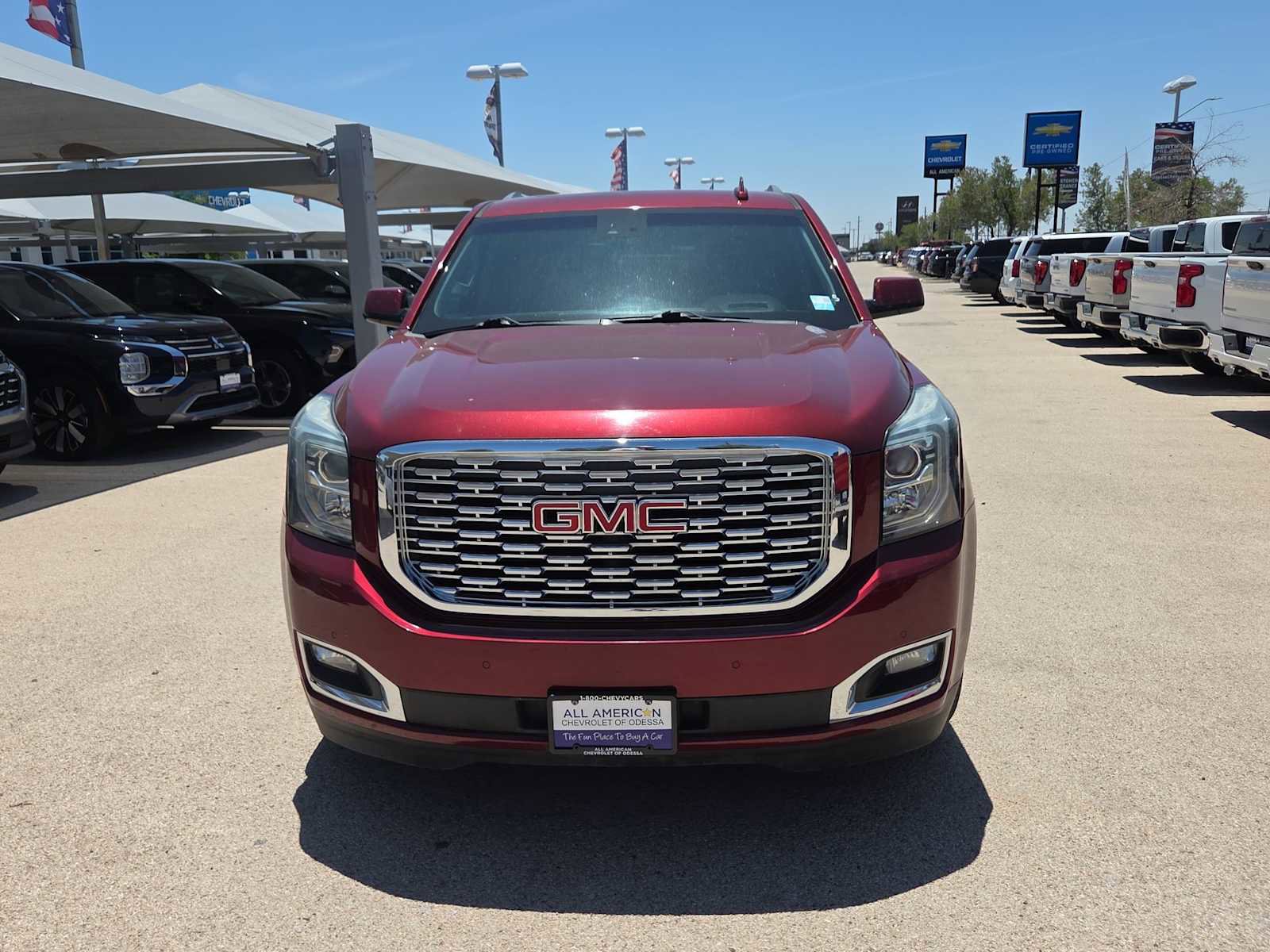 Used 2018 GMC Yukon XL Denali w/ Denali Ultimate Package AWD/4WD video 3