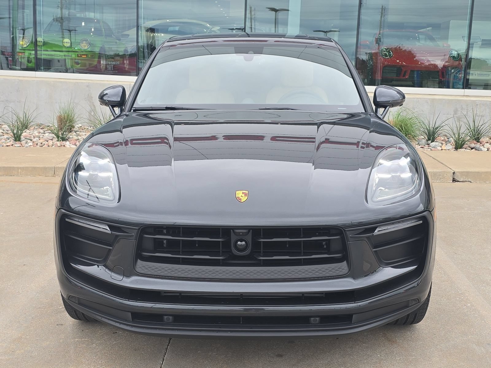 New 2026 Porsche Macan AWD/4WD image 10