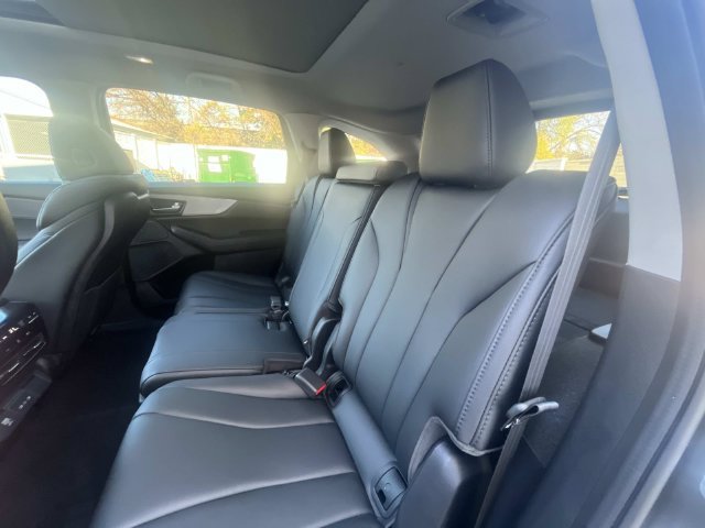 Used 2025 Acura MDX SH-AWD image 21