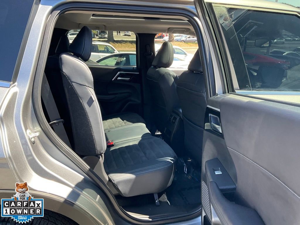 Used 2024 Mitsubishi Outlander SE image 35