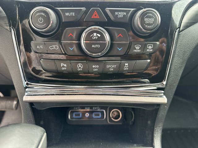 Used 2019 Jeep Grand Cherokee Altitude AWD/4WD image 33