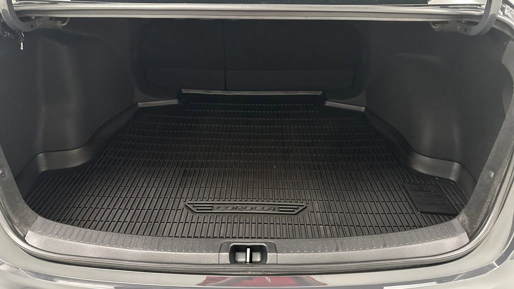 Certified 2025 Toyota Corolla LE image 11