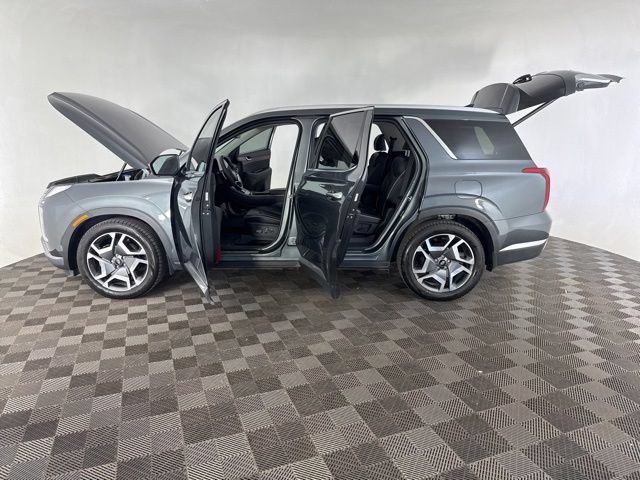 Used 2023 Hyundai Palisade Limited FWD image 12