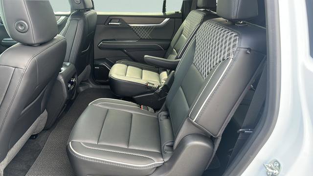 New 2026 GMC Acadia Denali w/ Super Cruise Package AWD/4WD image 18