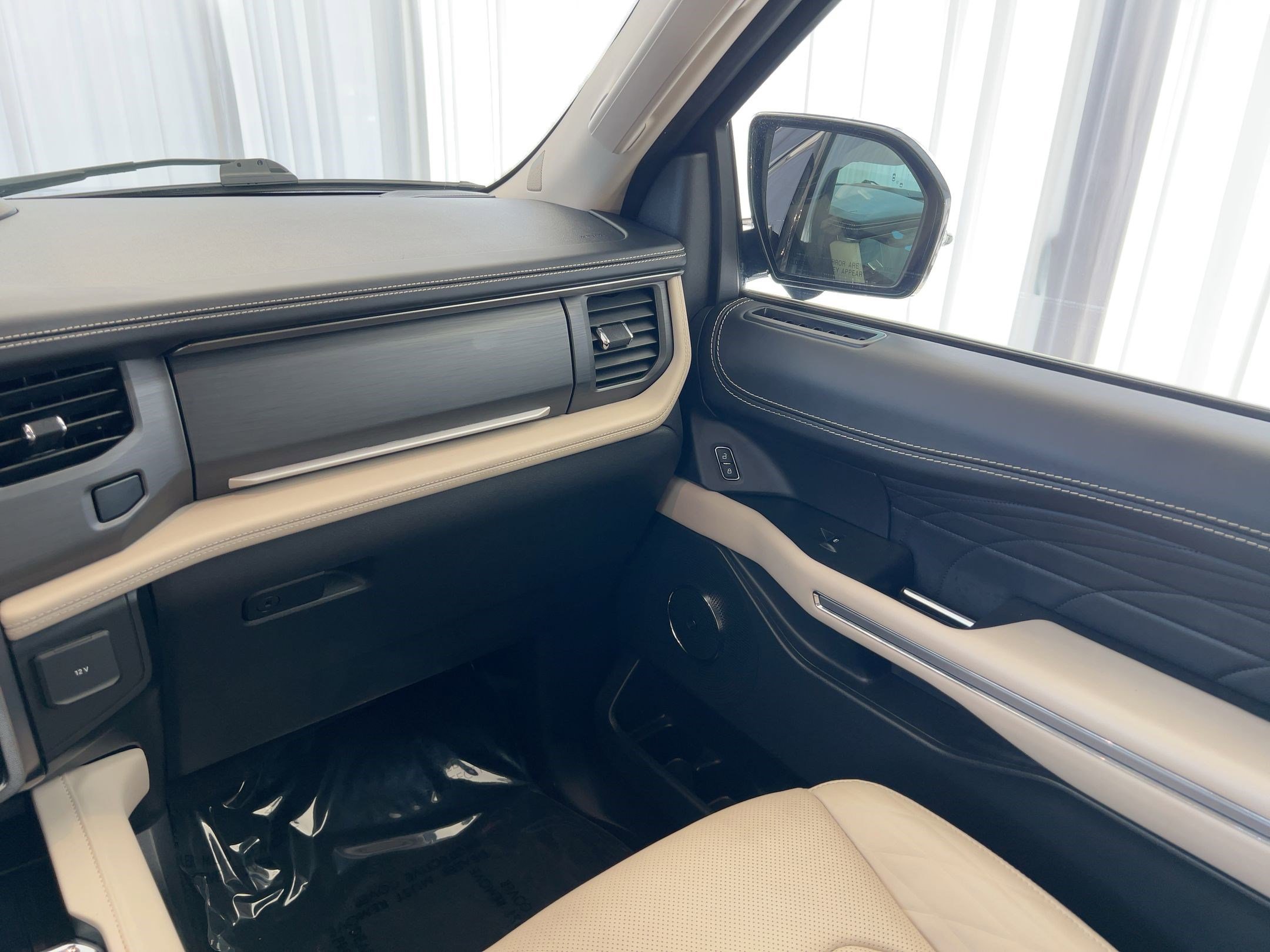 Used 2024 Ford Expedition Max Platinum image 31