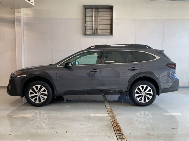 Certified 2023 Subaru Outback Premium image 6