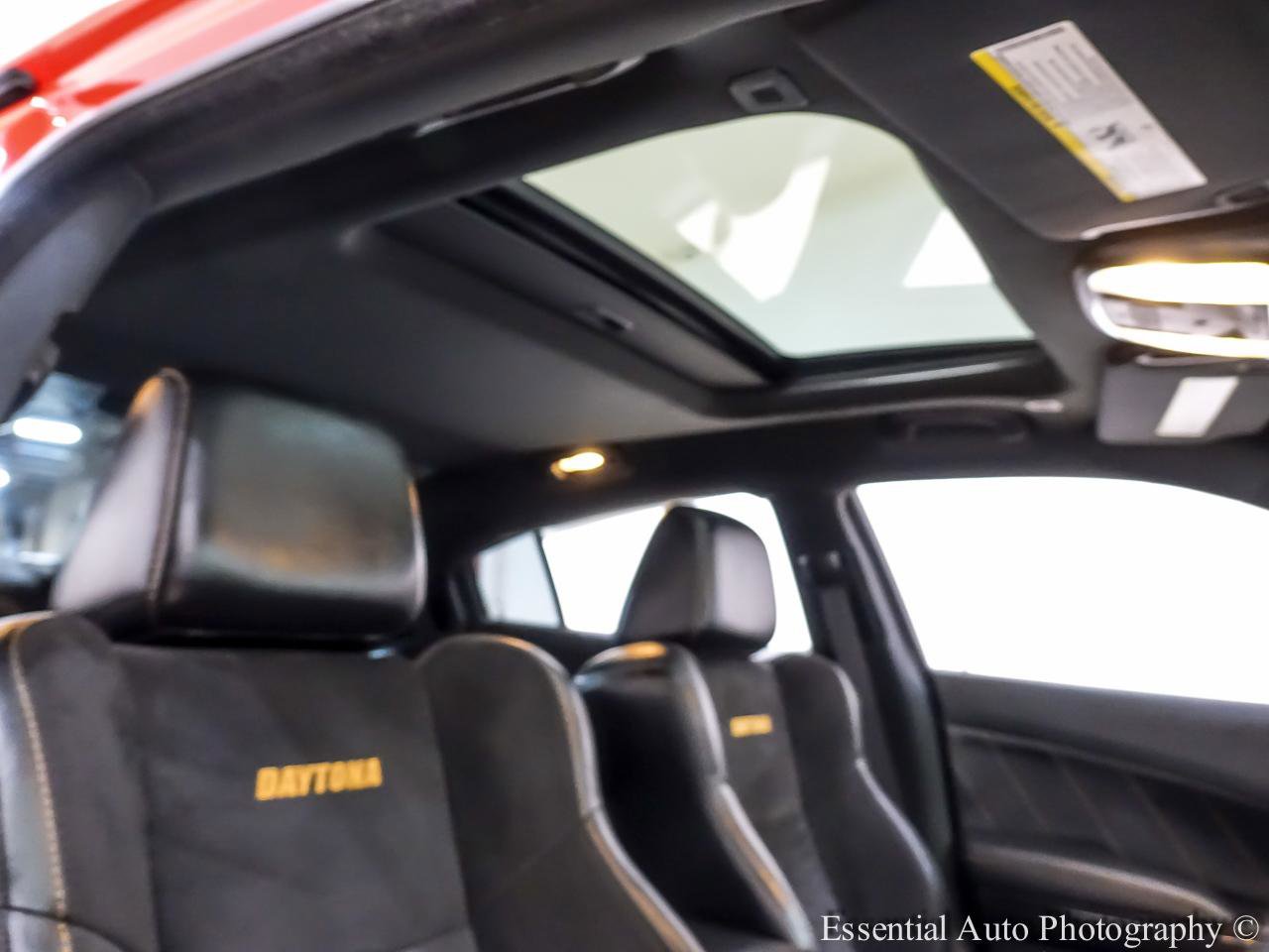 Used 2017 Dodge Charger R/T RWD image 34