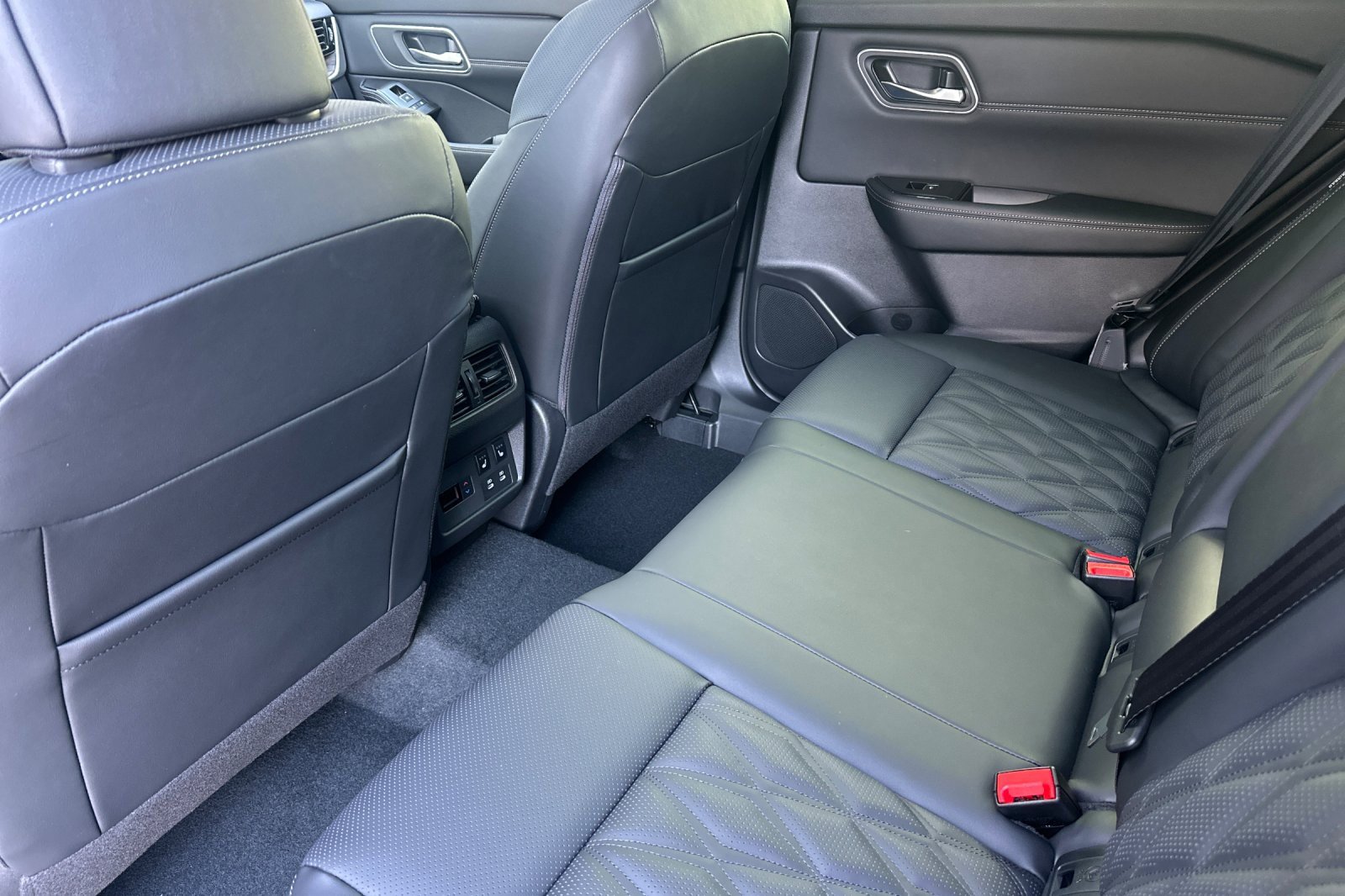 New 2026 Nissan Rogue Platinum w/ Tech Package image 9