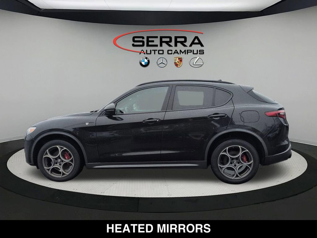 Used 2023 Alfa Romeo Stelvio Ti AWD/4WD image 16