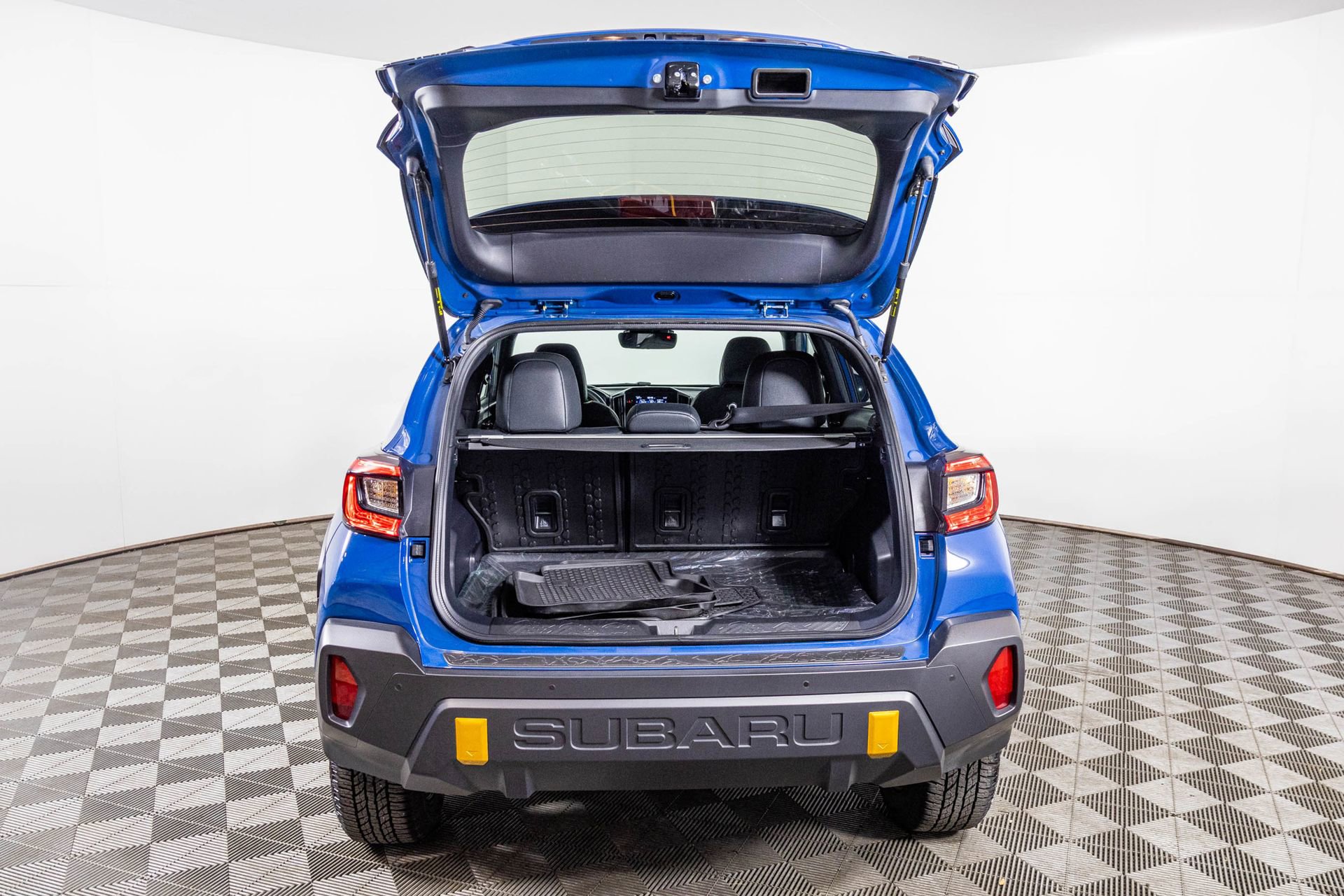 Used 2025 Subaru Crosstrek 2.5i Wilderness w/ Wilderness Package image 34