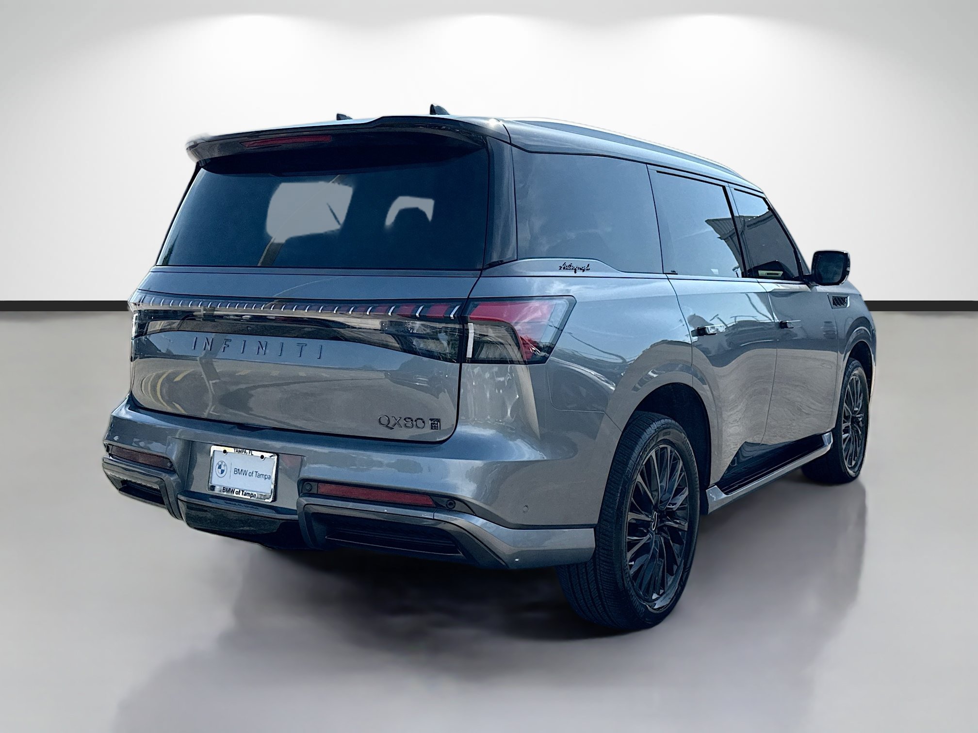 Used 2025 INFINITI QX80 Autograph AWD/4WD image 3