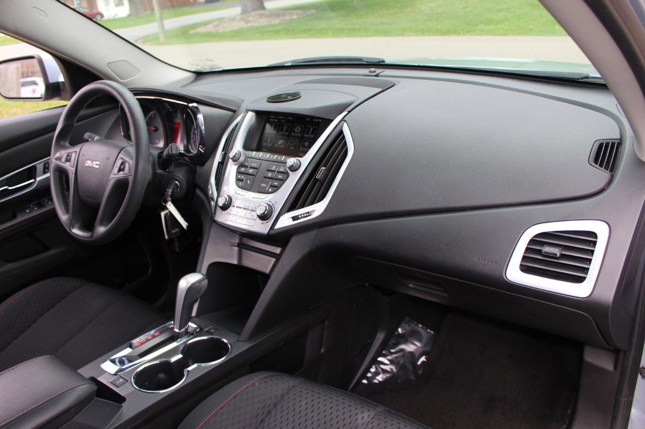 Used 2015 GMC Terrain SLE image 36
