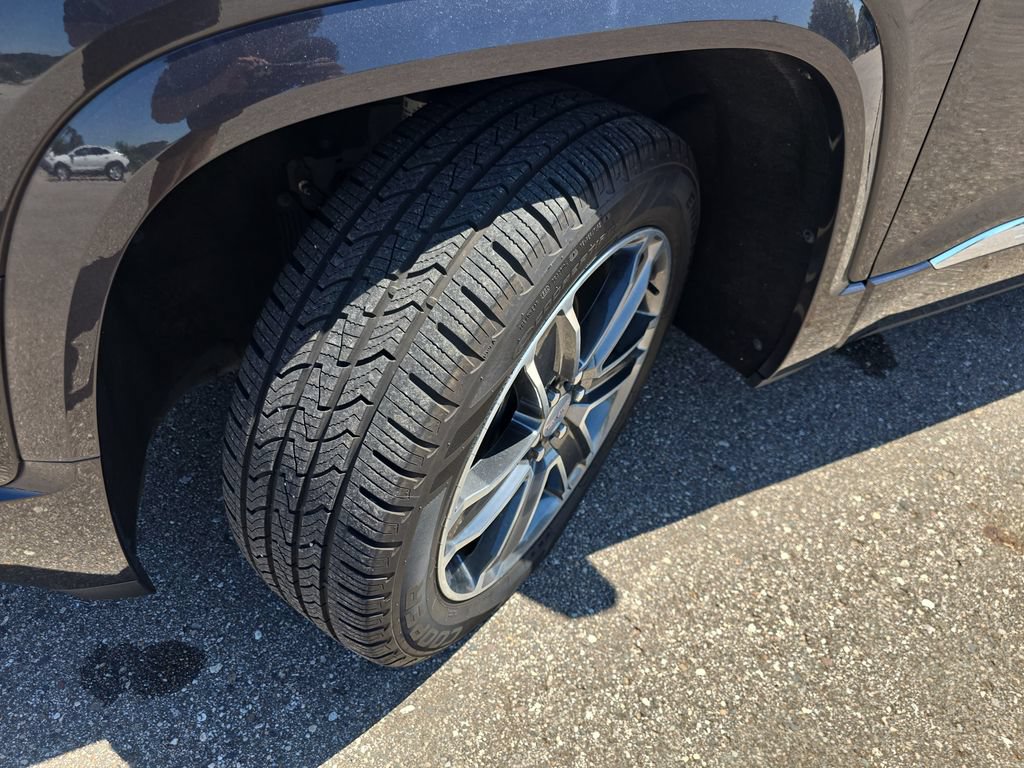 Certified 2019 GMC Acadia Denali w/ Technology Package AWD/4WD image 36
