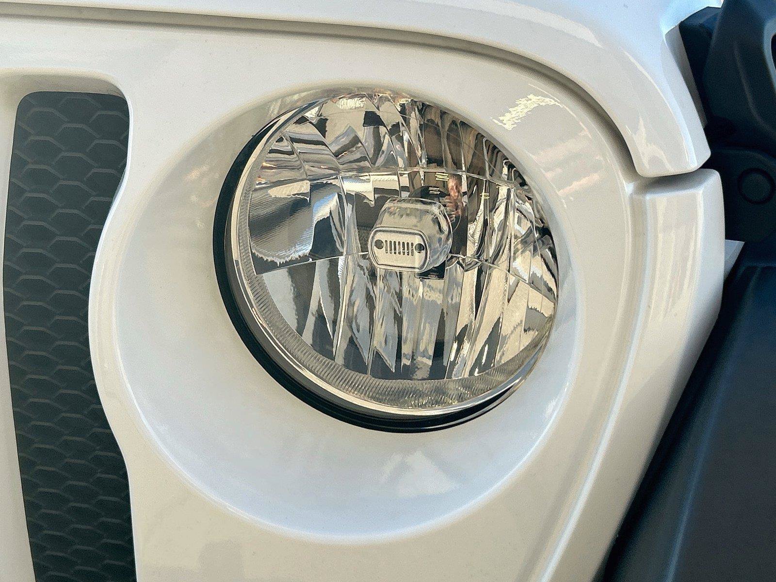 Used 2023 Jeep Wrangler Sport AWD/4WD image 11