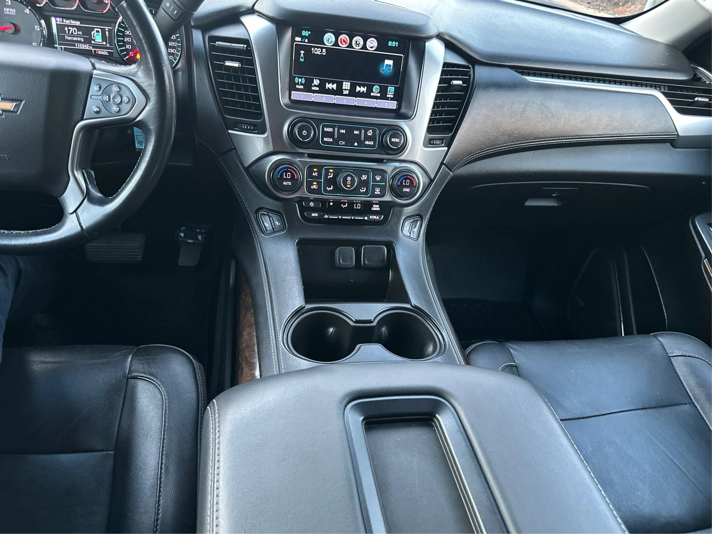 Used 2019 Chevrolet Suburban LT AWD/4WD image 19